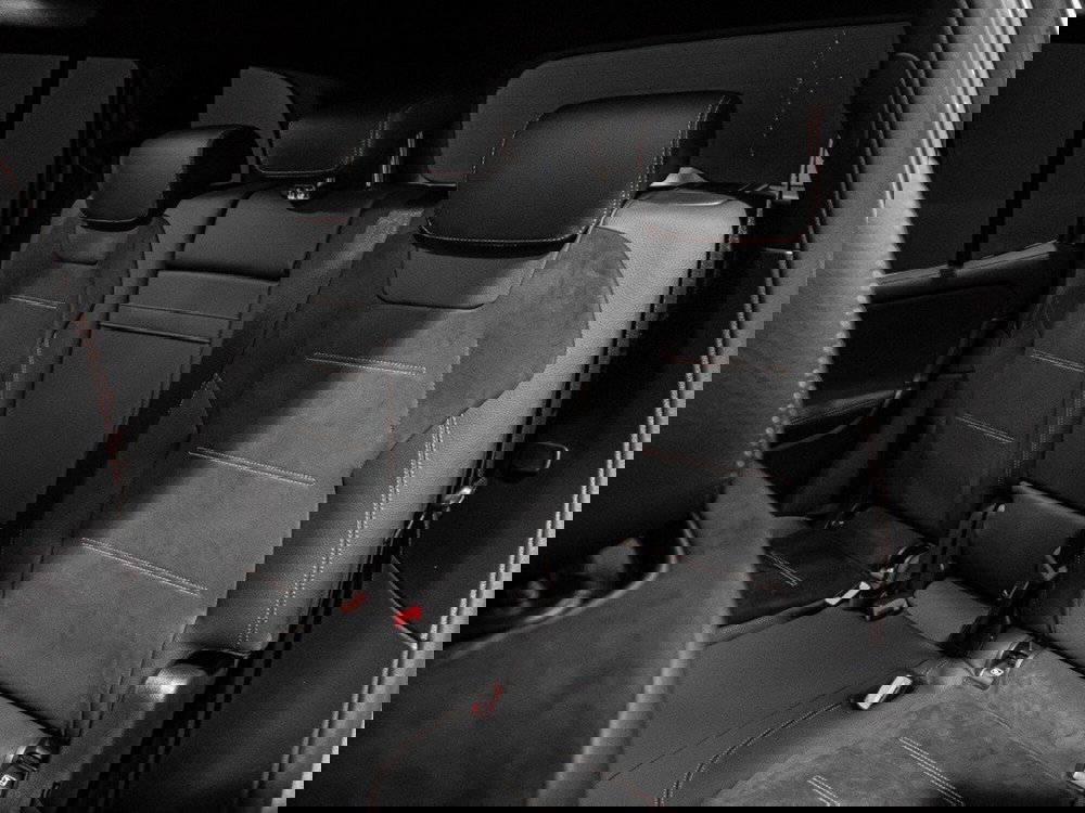 Mercedes-Benz GLB nuova a Ancona (15)