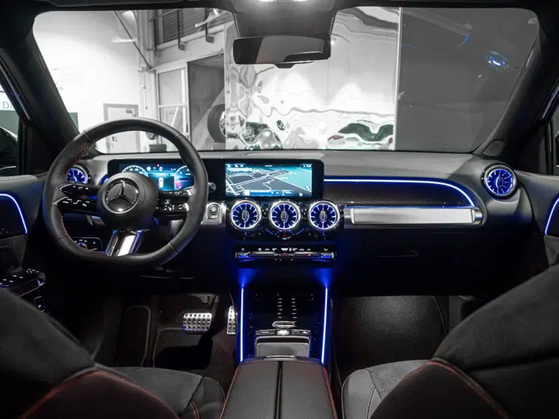 Mercedes-Benz GLB nuova a Ancona (18)