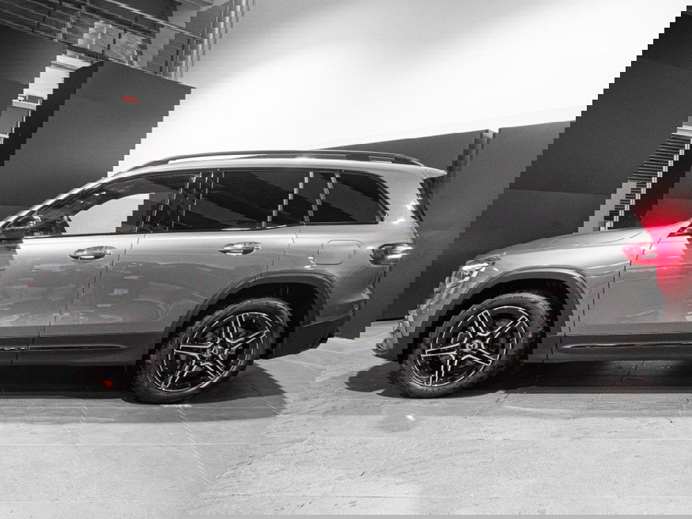 Mercedes-Benz GLB nuova a Ancona (2)