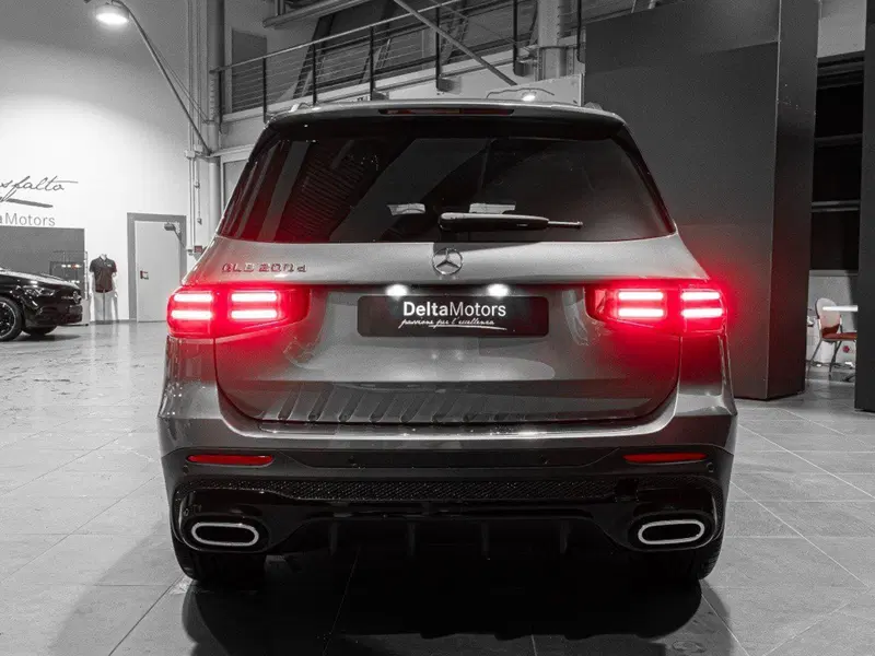 Mercedes-Benz GLB nuova a Ancona (3)