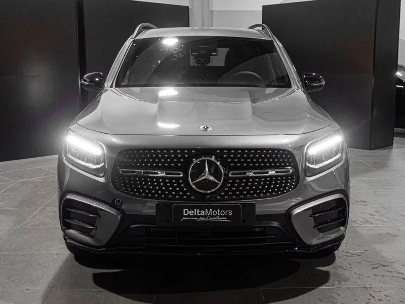 Mercedes-Benz GLB nuova a Ancona (5)