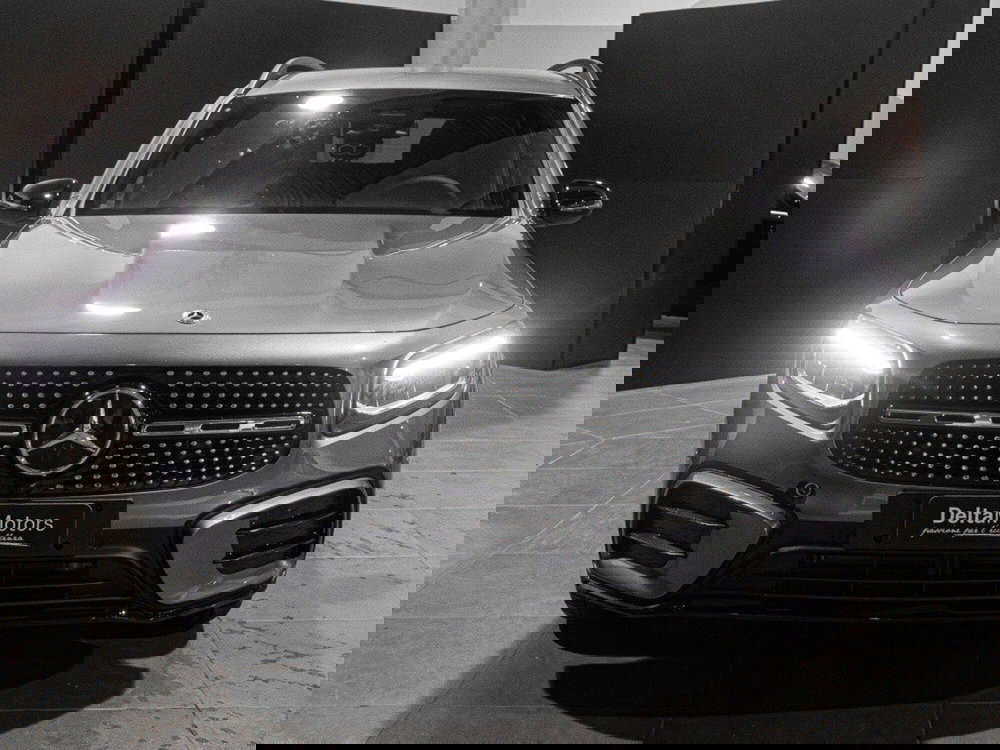 Mercedes-Benz GLB nuova a Ancona (5)