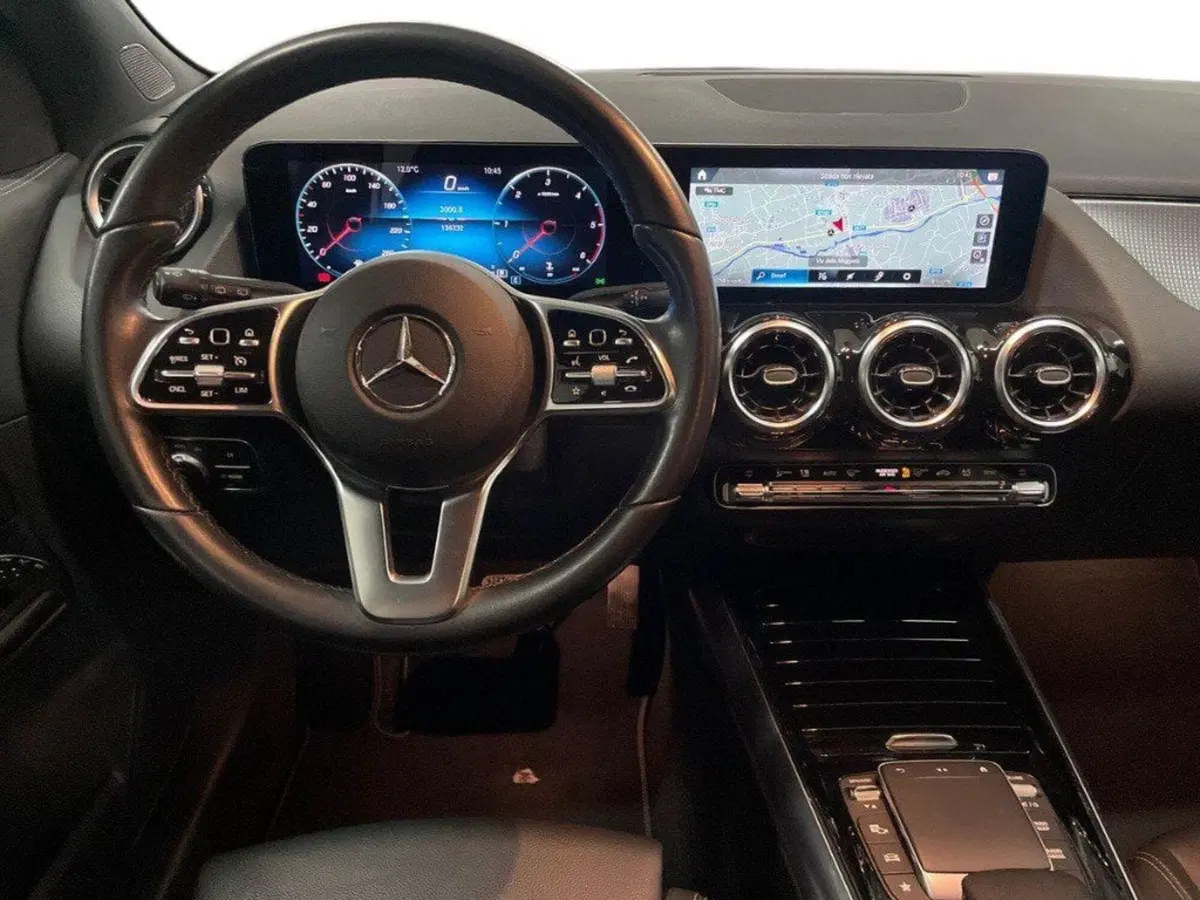 Mercedes-Benz GLA SUV usata a Rimini (11)