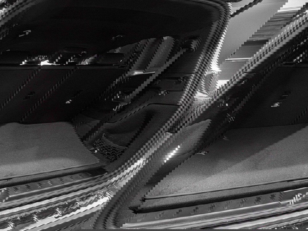 Mercedes-Benz GLB nuova a Ancona (10)