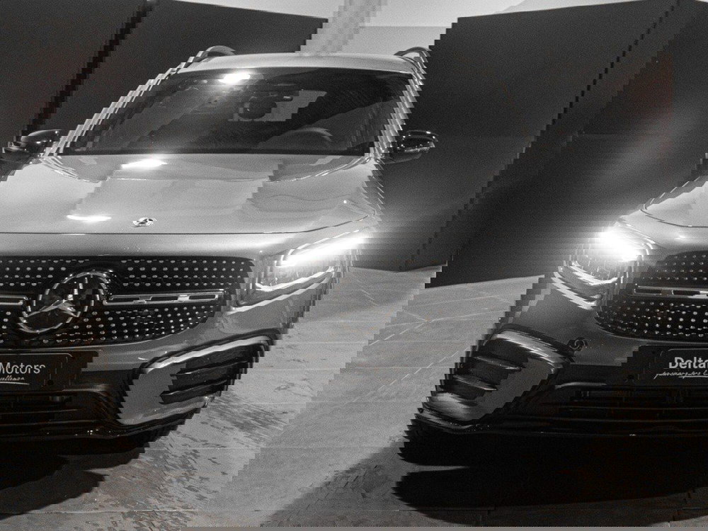 Mercedes-Benz GLB nuova a Ancona (5)