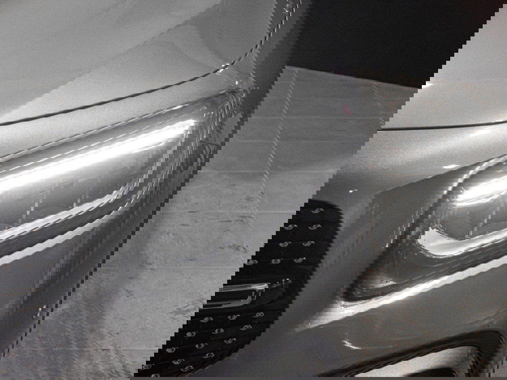 Mercedes-Benz GLB nuova a Ancona (6)