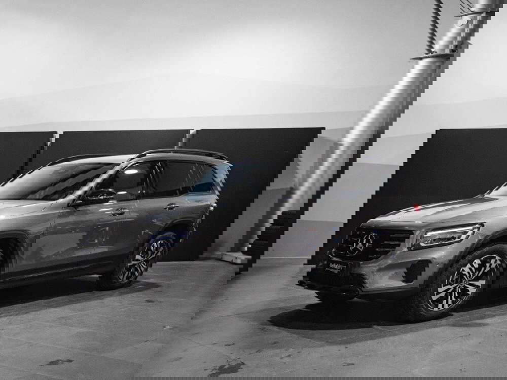 Mercedes-Benz GLB nuova a Ancona