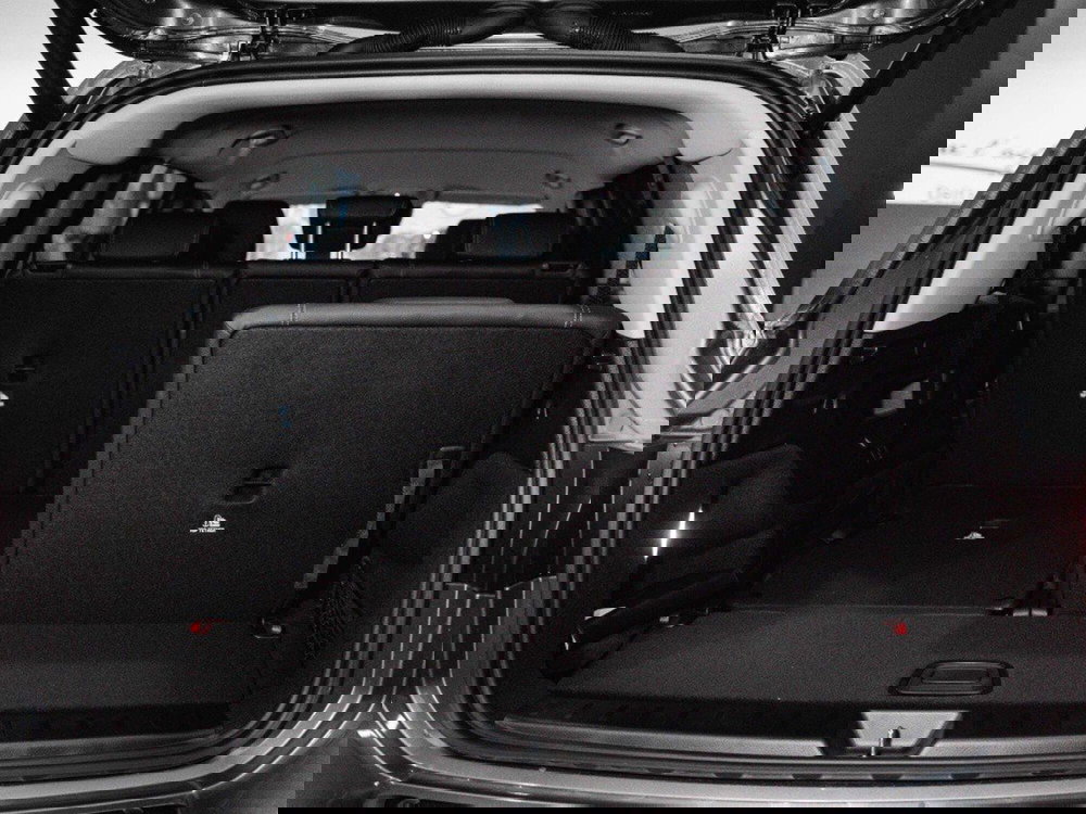 Mercedes-Benz GLB nuova a Ancona (11)