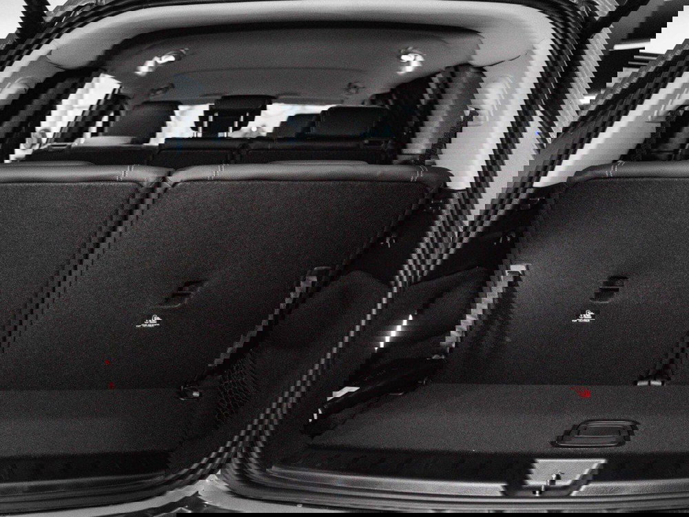 Mercedes-Benz GLB nuova a Ancona (12)