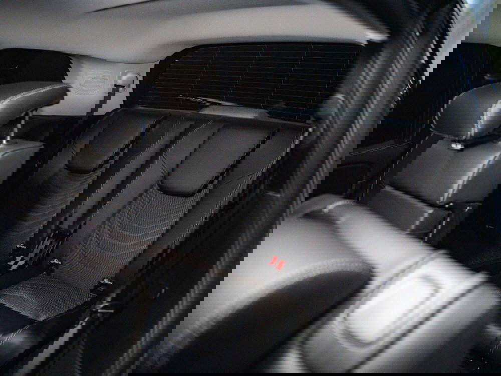 Mercedes-Benz GLB nuova a Ancona (13)