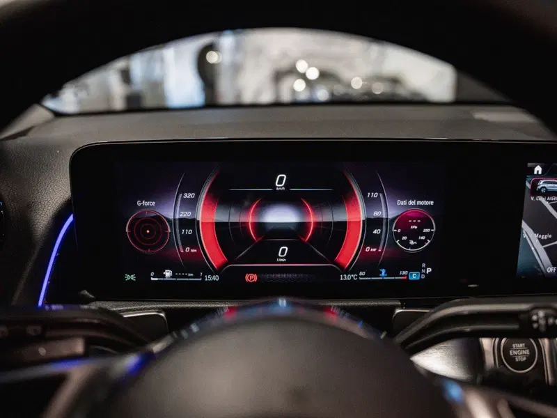 Mercedes-Benz GLB nuova a Ancona (18)