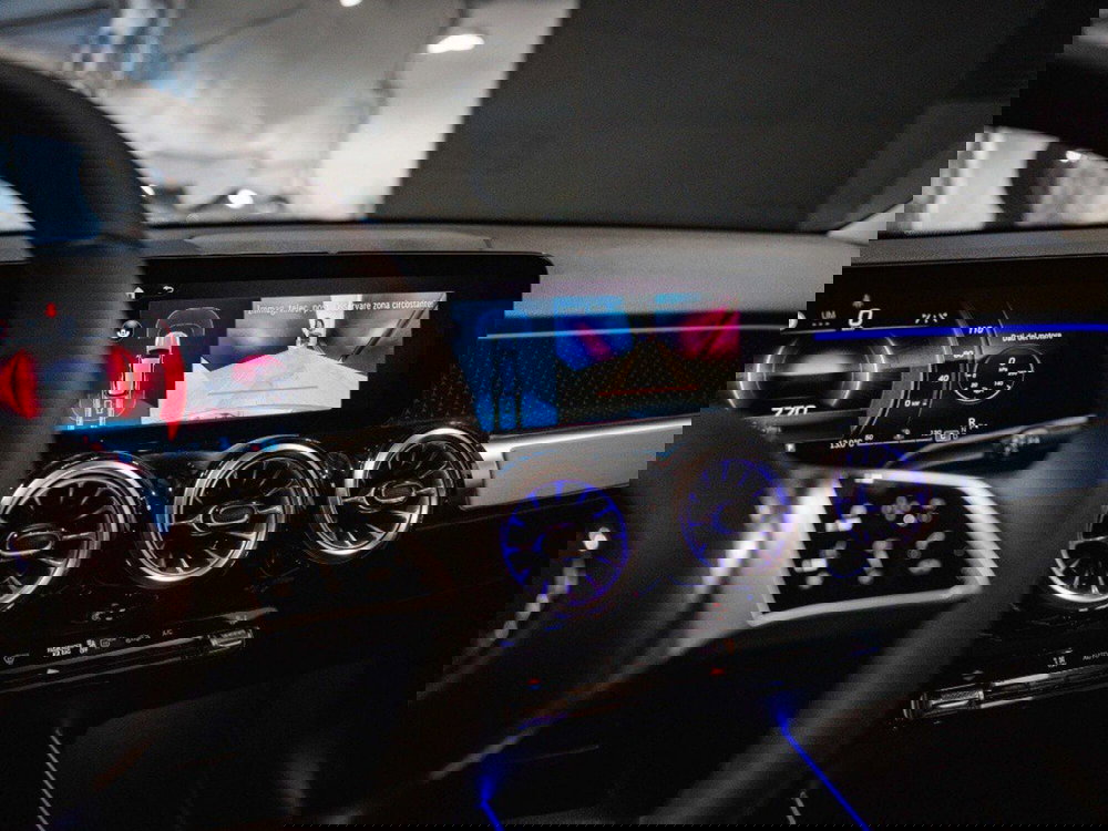 Mercedes-Benz GLB nuova a Ancona (19)