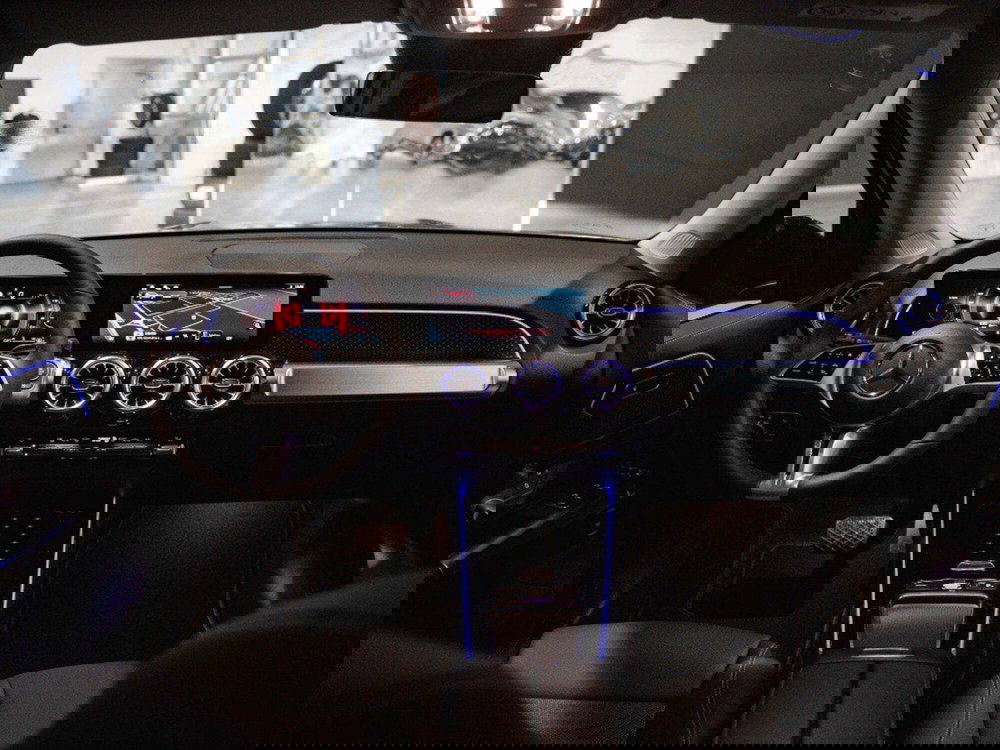 Mercedes-Benz GLB nuova a Ancona (20)