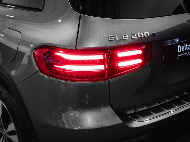 Mercedes-Benz GLB nuova a Ancona (8)