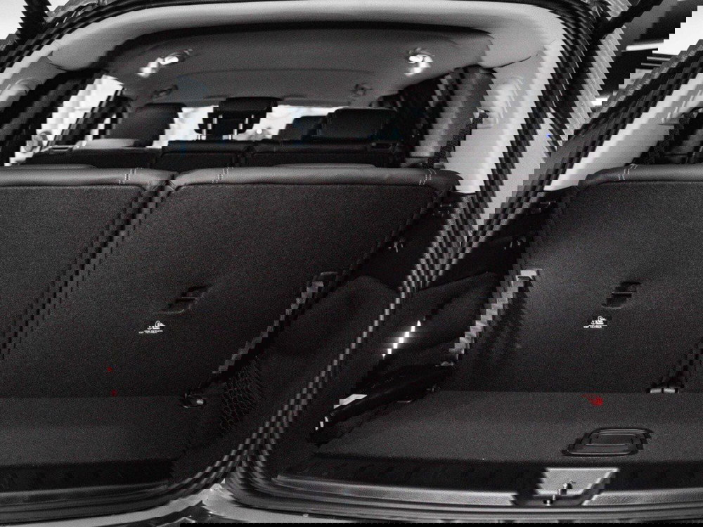 Mercedes-Benz GLB nuova a Macerata (10)