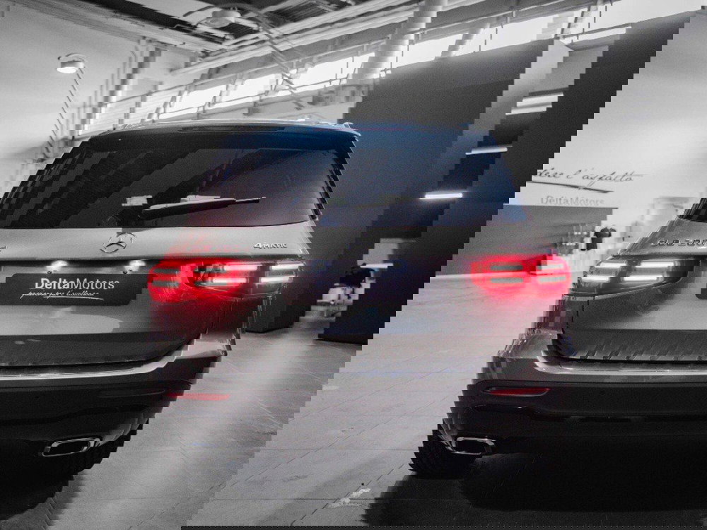 Mercedes-Benz GLB nuova a Macerata (3)