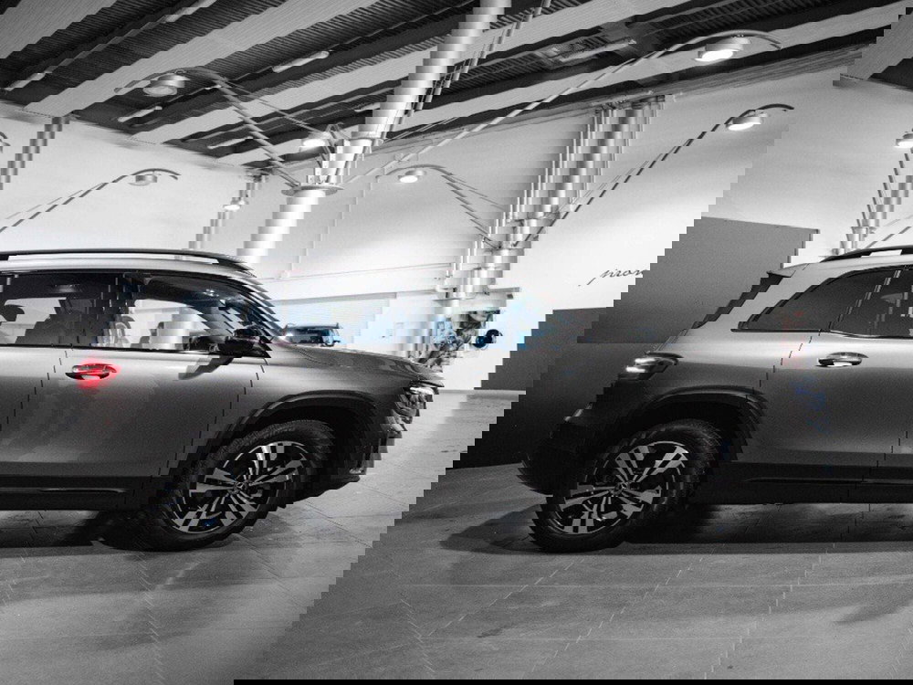 Mercedes-Benz GLB nuova a Macerata (4)