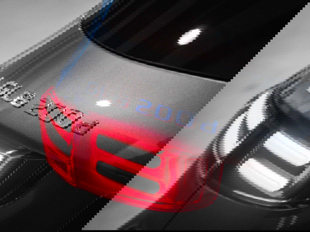 Mercedes-Benz GLB nuova a Macerata (7)