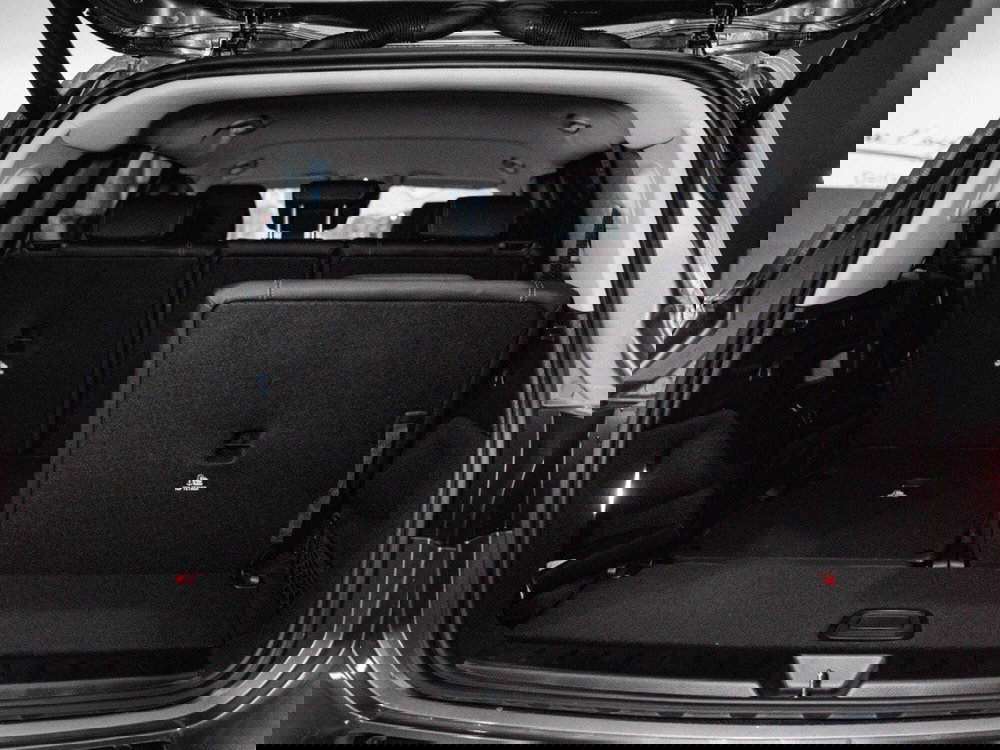 Mercedes-Benz GLB nuova a Ancona (11)