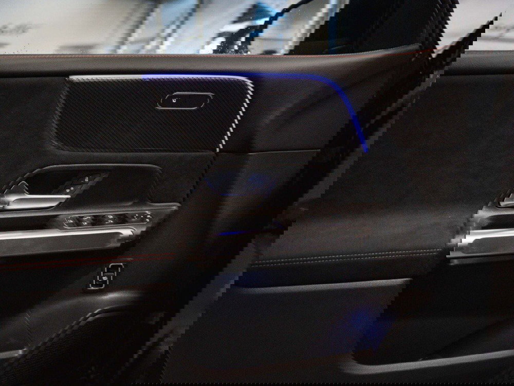 Mercedes-Benz GLB nuova a Ancona (13)