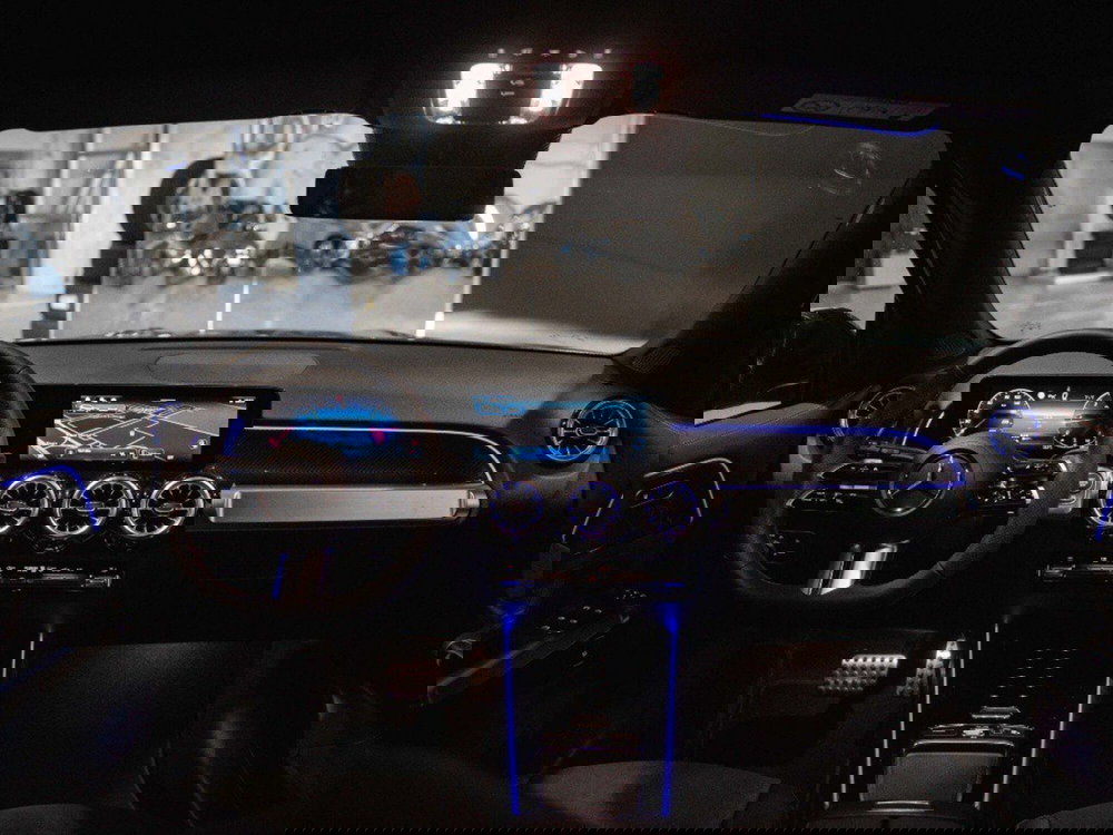 Mercedes-Benz GLB nuova a Ancona (20)