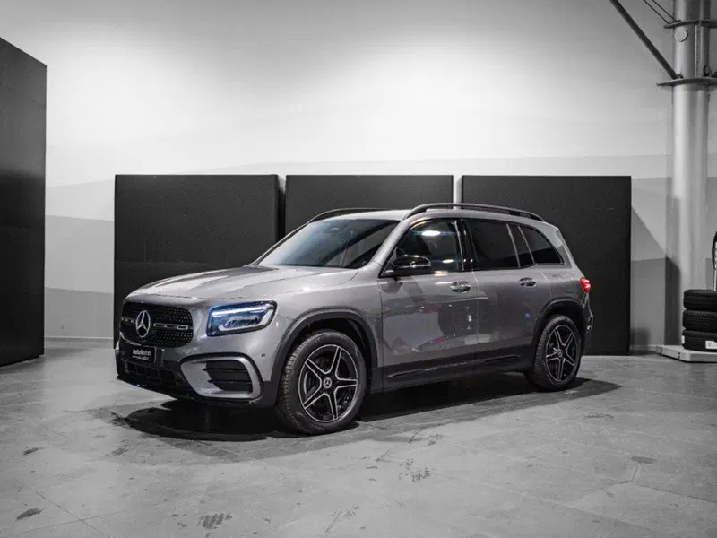 Mercedes-Benz GLB nuova a Ancona
