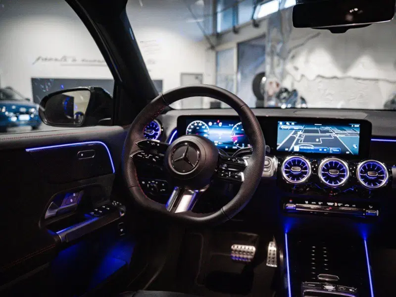 Mercedes-Benz GLB nuova a Ancona (20)