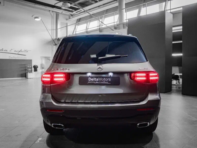 Mercedes-Benz GLB nuova a Ancona (3)