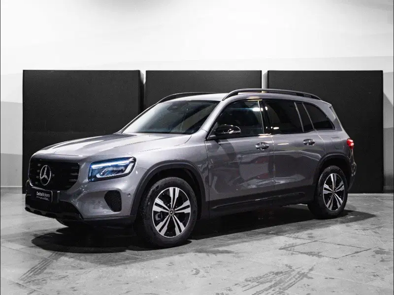 Mercedes-Benz GLB nuova a Ancona
