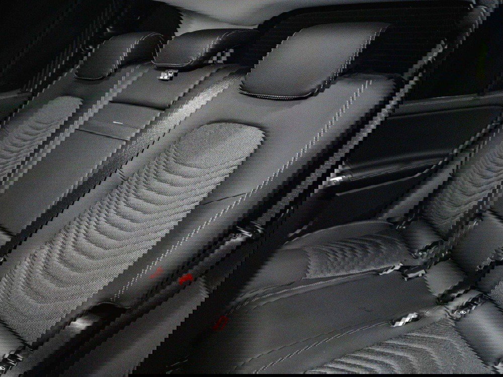 Mercedes-Benz GLB nuova a Ancona (12)