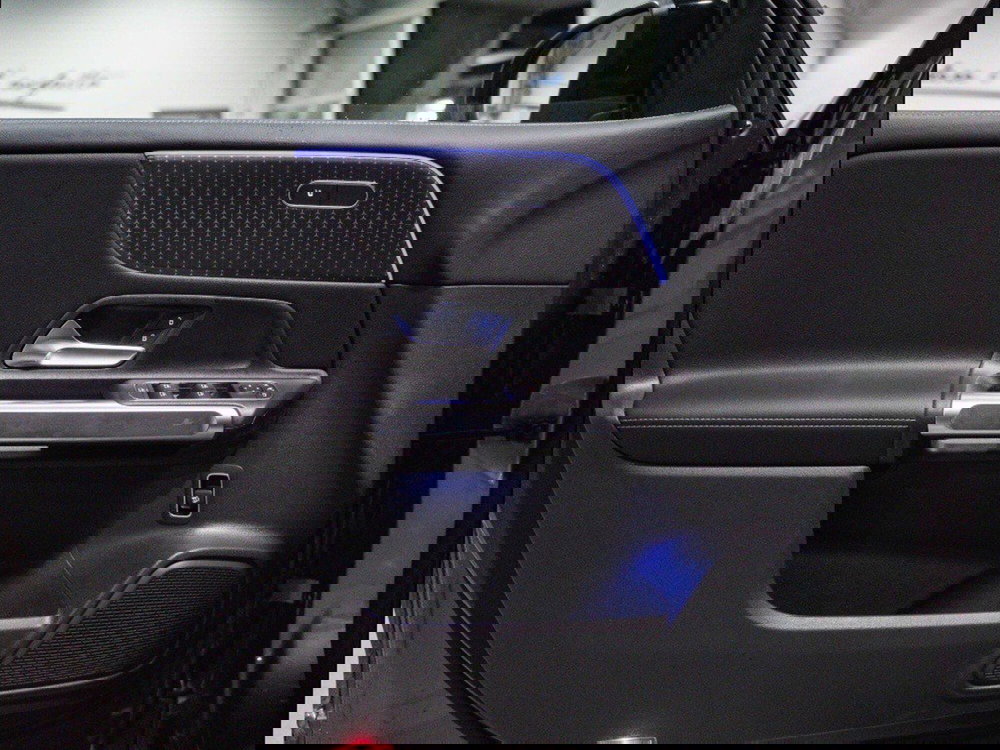 Mercedes-Benz GLB nuova a Ancona (14)