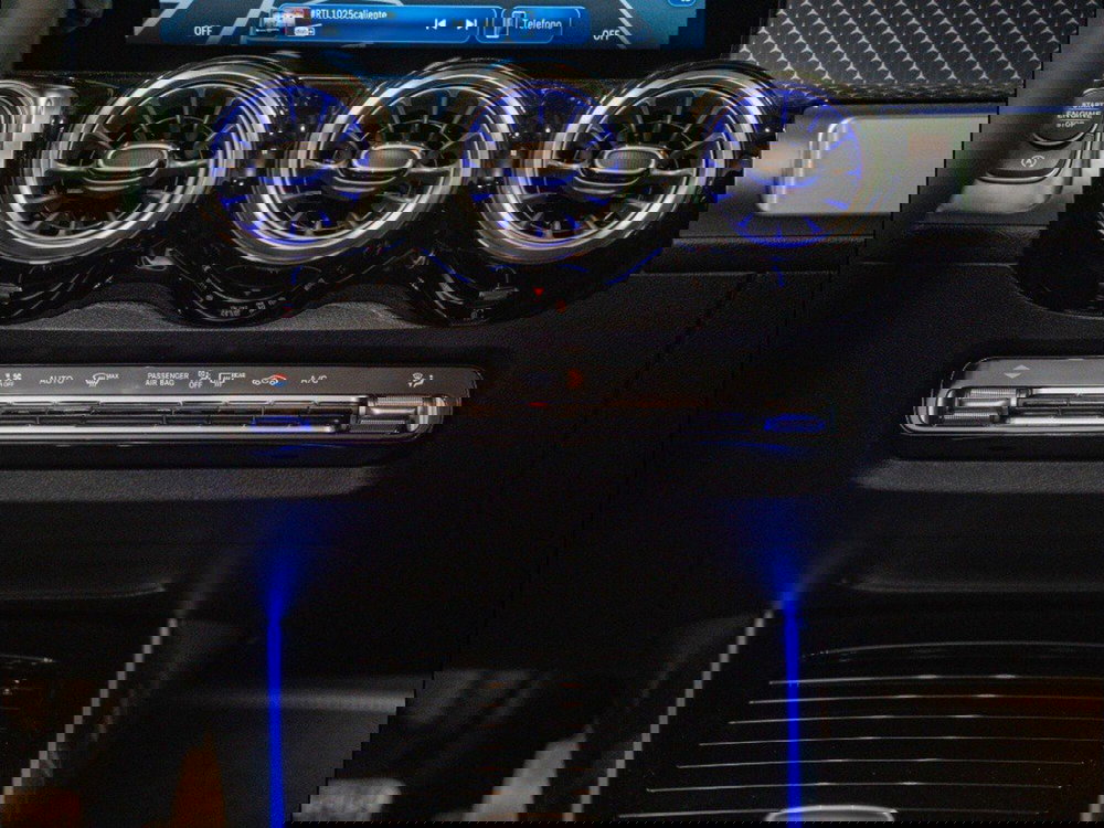 Mercedes-Benz GLB nuova a Ancona (18)