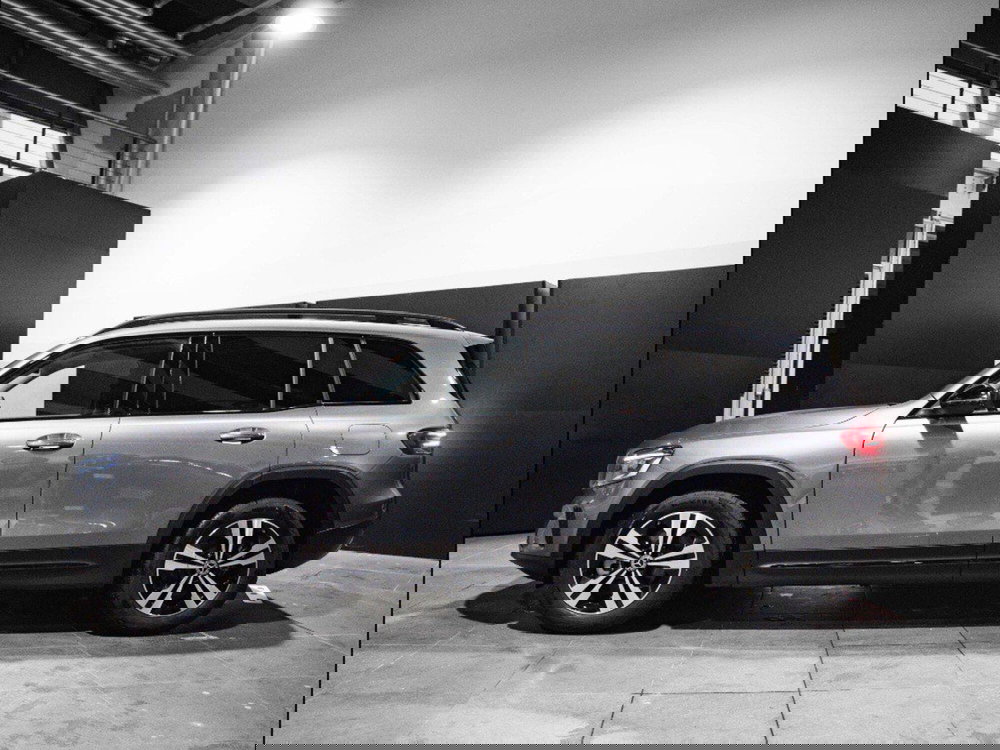 Mercedes-Benz GLB nuova a Ancona (2)