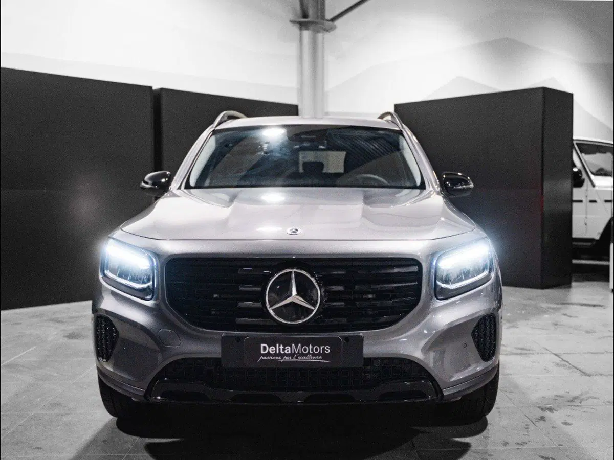 Mercedes-Benz GLB nuova a Ancona (5)