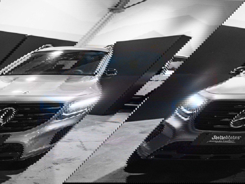 Mercedes-Benz GLB nuova a Ancona (5)