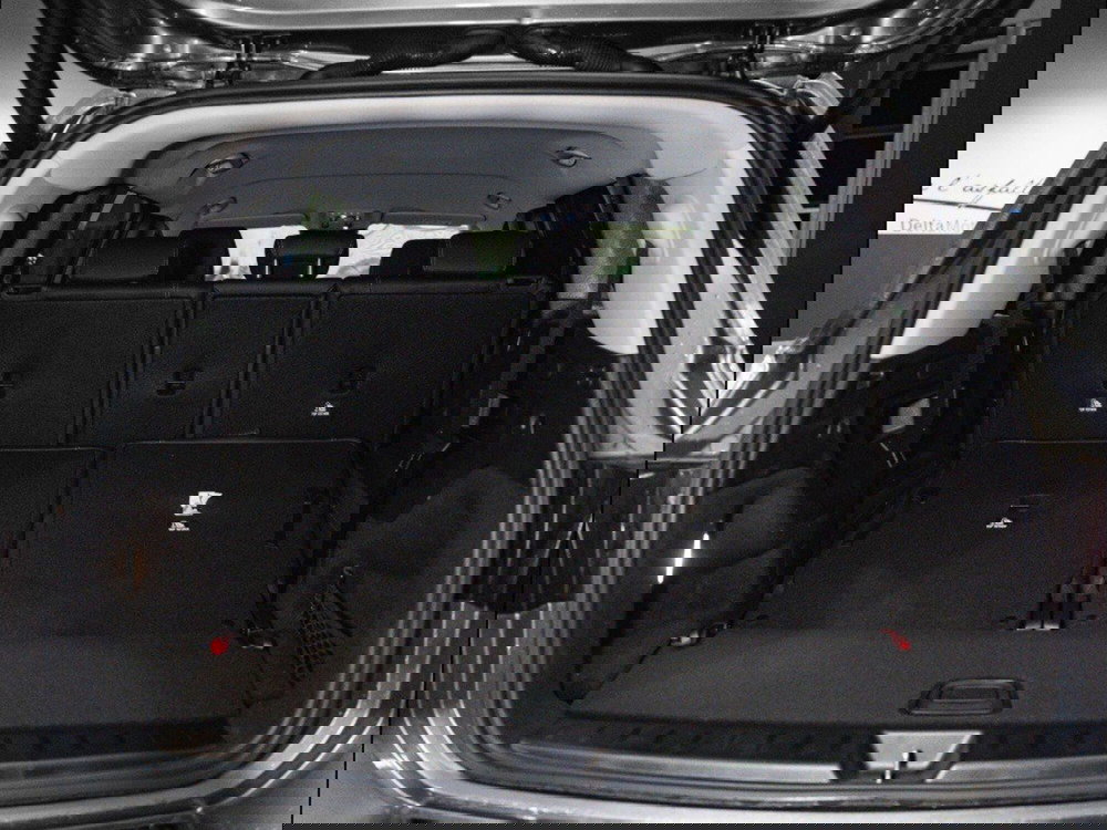 Mercedes-Benz GLB nuova a Ancona (9)