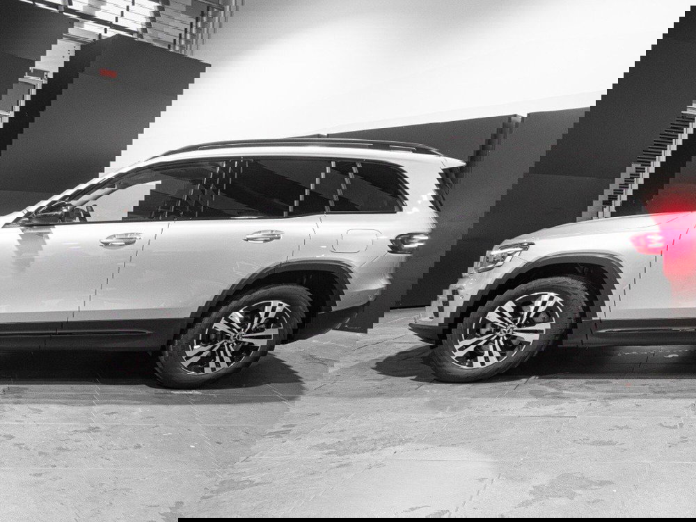 Mercedes-Benz GLB nuova a Ancona (2)