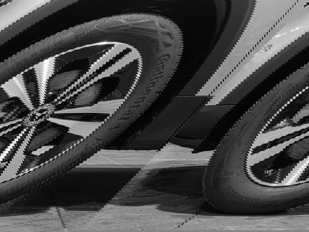 Mercedes-Benz GLB nuova a Ancona (7)