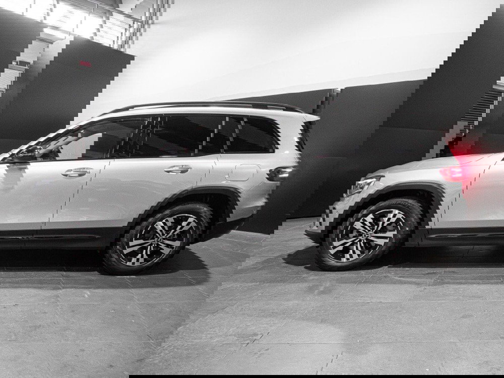 Mercedes-Benz GLB nuova a Ancona (2)