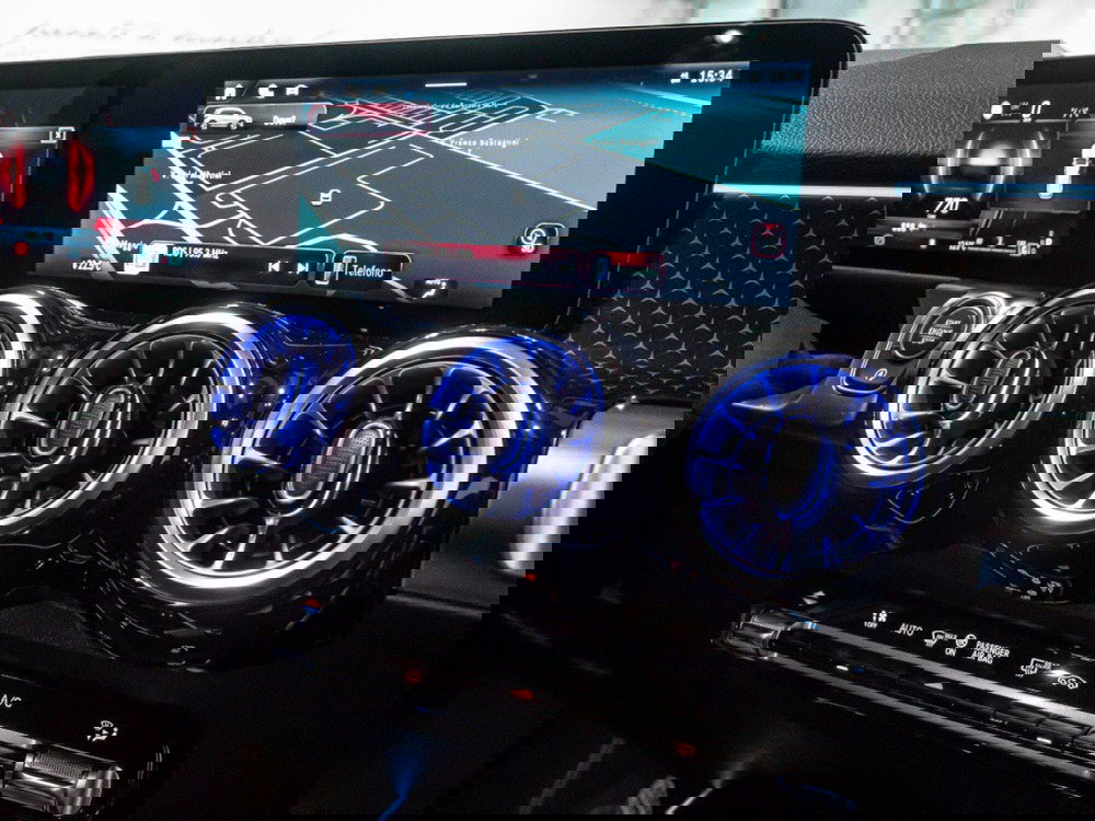 Mercedes-Benz GLB nuova a Ancona (20)