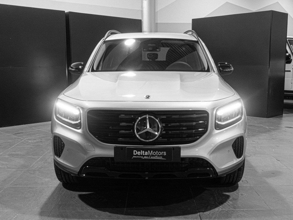 Mercedes-Benz GLB nuova a Ancona (5)