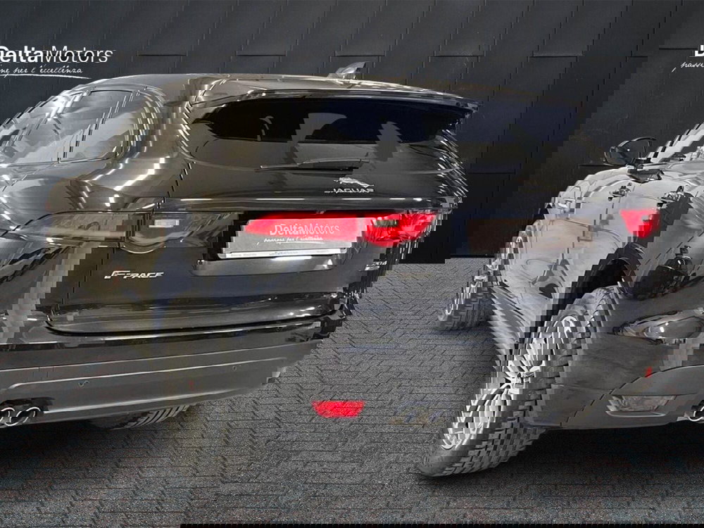 Jaguar F-Pace usata a Macerata (3)