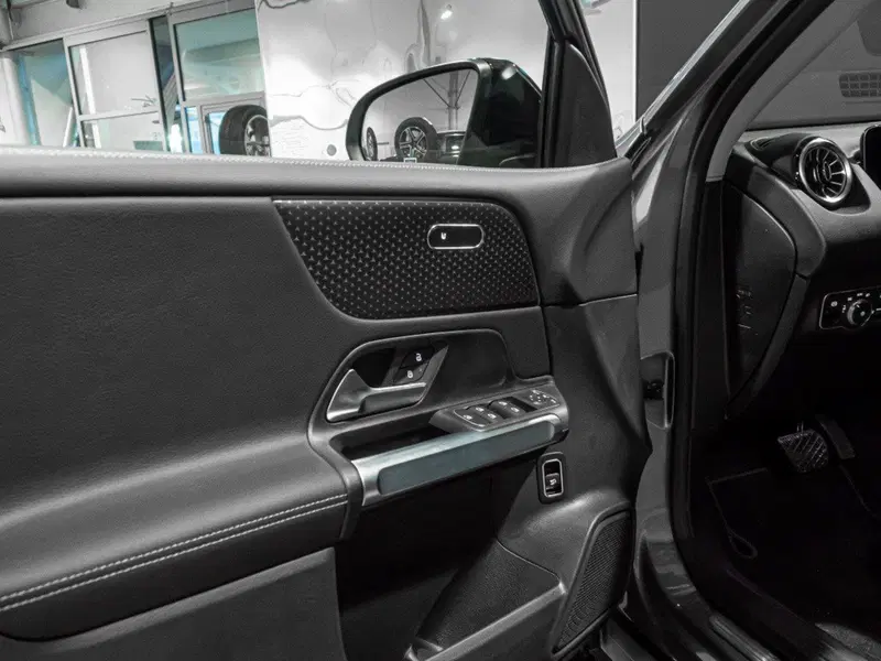 Mercedes-Benz GLB nuova a Ancona (10)