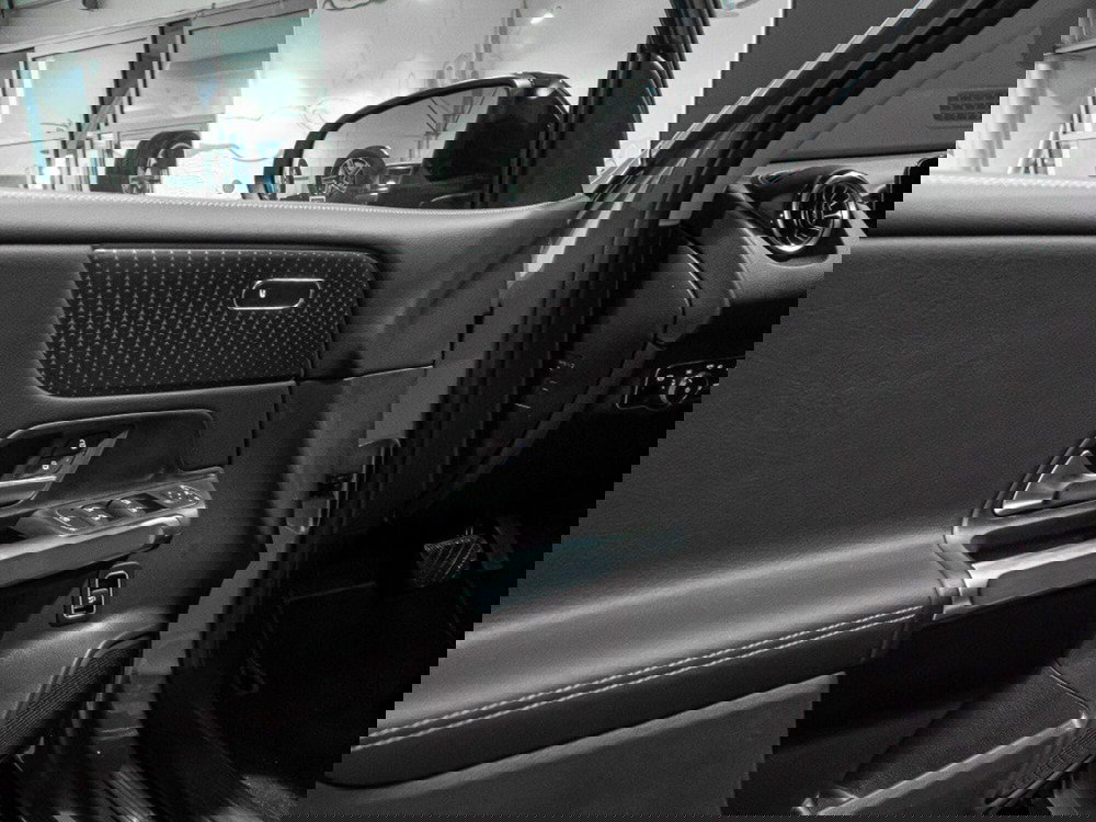 Mercedes-Benz GLB nuova a Ancona (10)