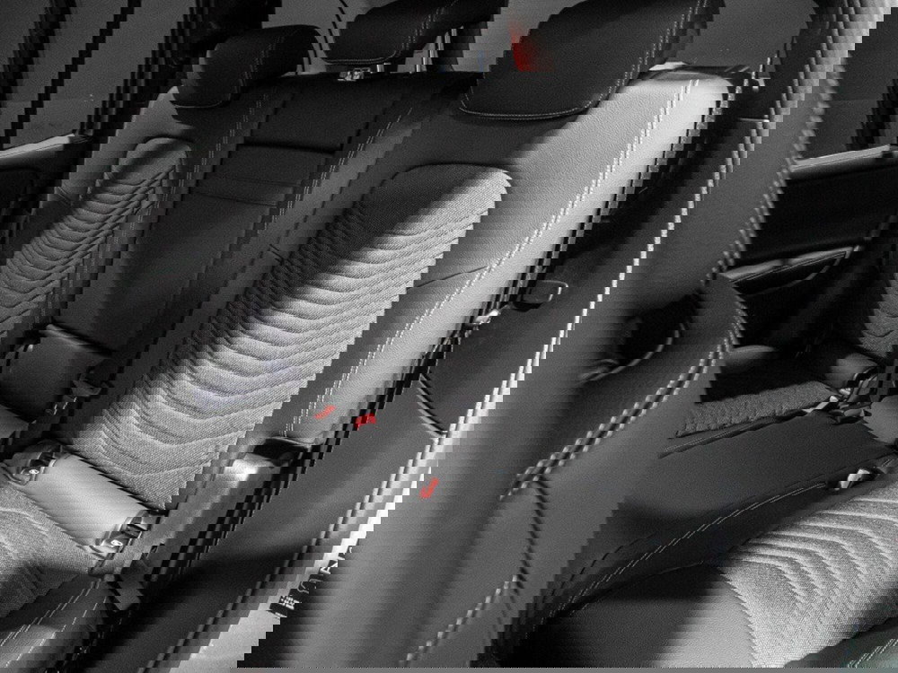 Mercedes-Benz GLB nuova a Ancona (13)