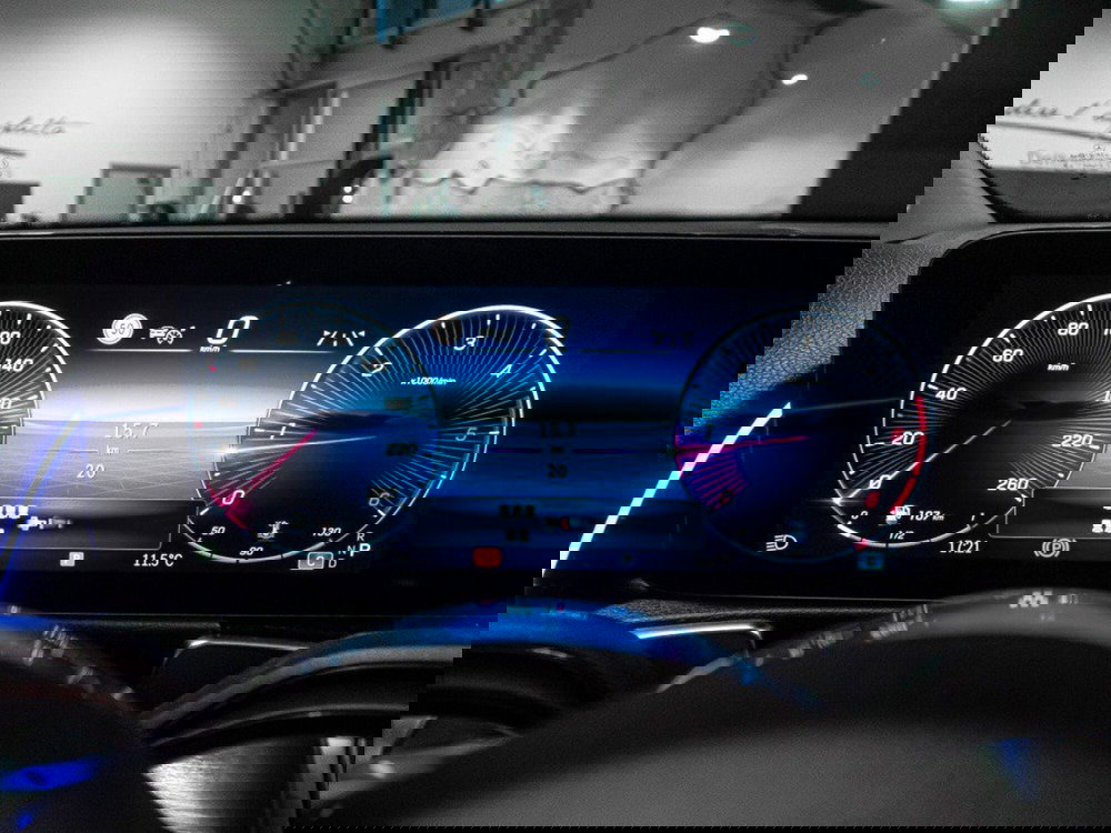 Mercedes-Benz GLB nuova a Ancona (14)