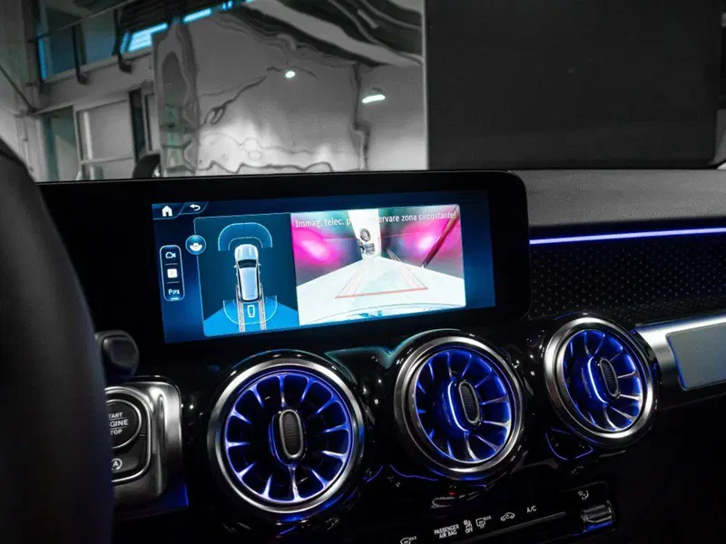 Mercedes-Benz GLB nuova a Ancona (15)