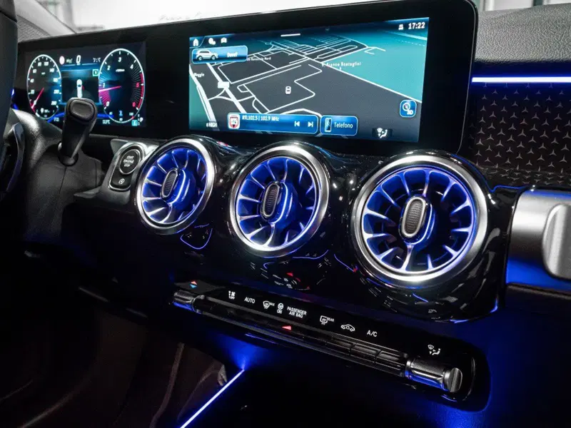 Mercedes-Benz GLB nuova a Ancona (19)