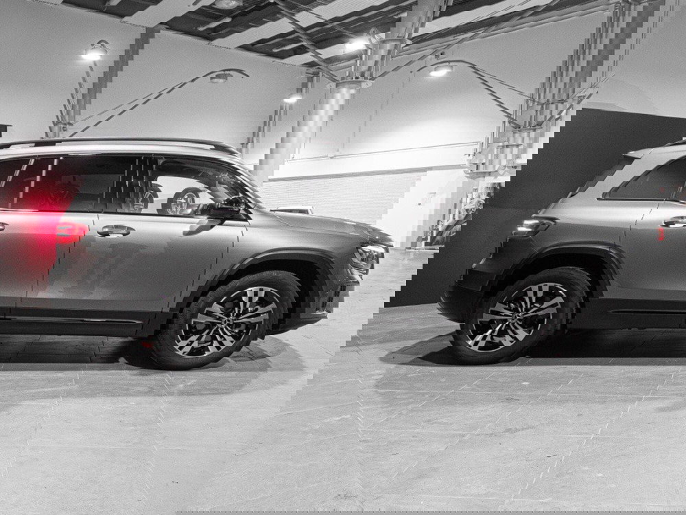 Mercedes-Benz GLB nuova a Ancona (4)