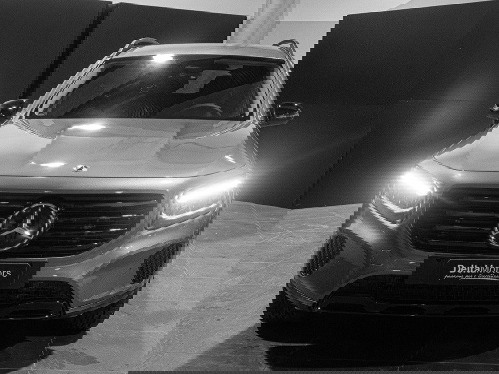 Mercedes-Benz GLB nuova a Ancona (5)